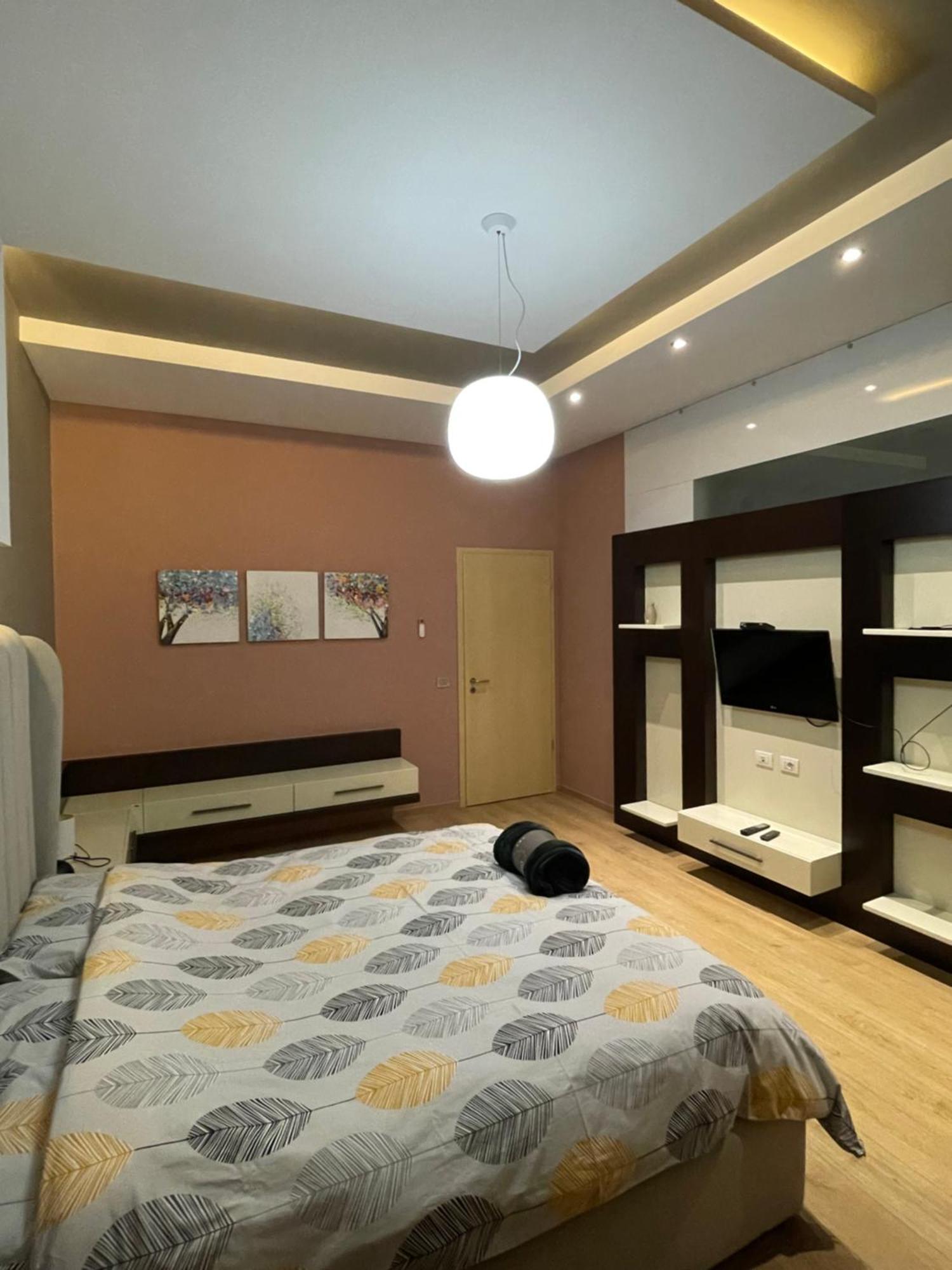 Lux Apartment Tirana