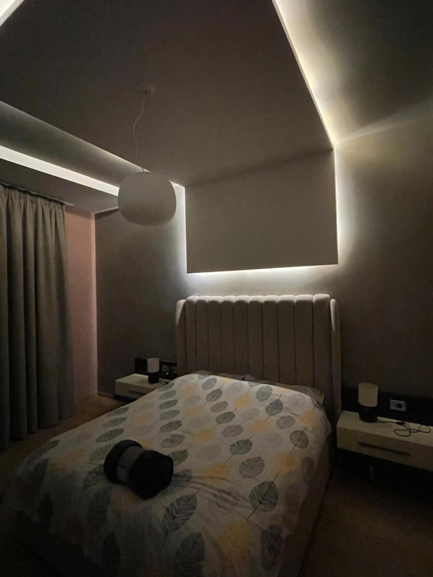 Lux * Tirana