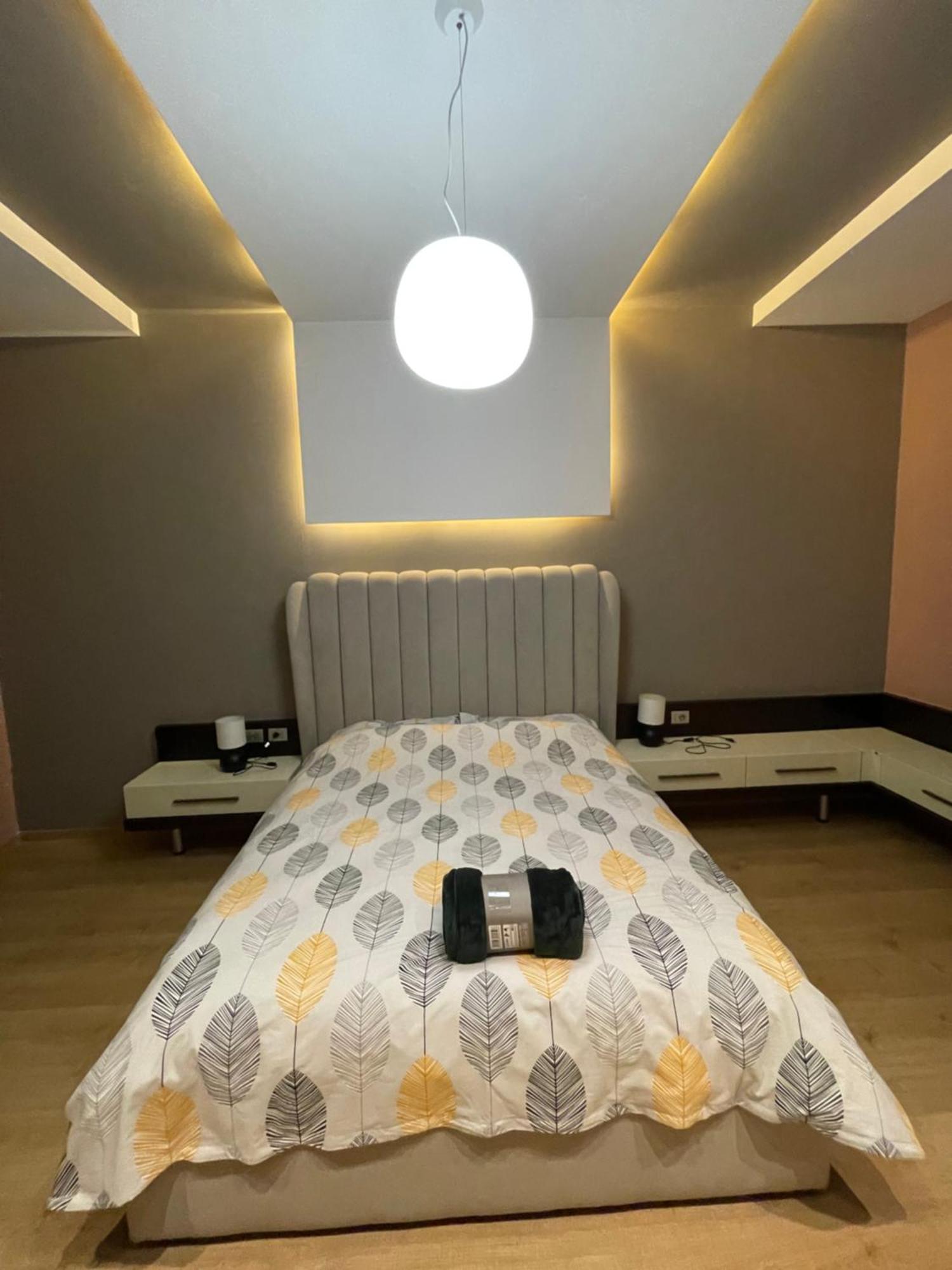 Lux Apartment Tirana